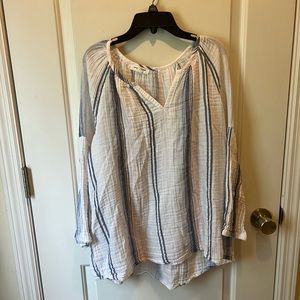 Beach lunch lounge top